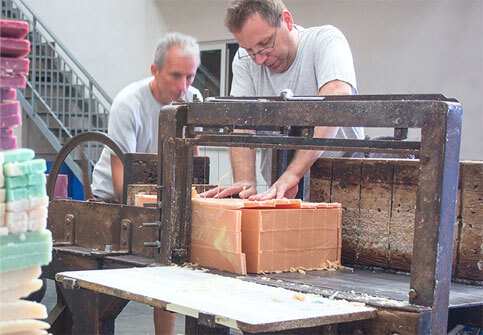 máquina de fabricacion artesanal de jabones beltran