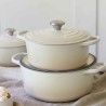 Cocotte de hierro colado esmaltado, color merengue, 20 cm - Le Creuset