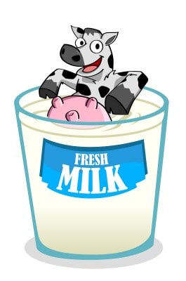 Imagen de vaca bañándose en un vaso de leche fresca