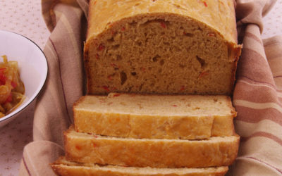 Pan de cebolla y pimiento caramelizados