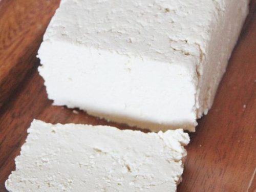Quieres aprender a hacer tofu casero? Te lo mostramos paso a paso