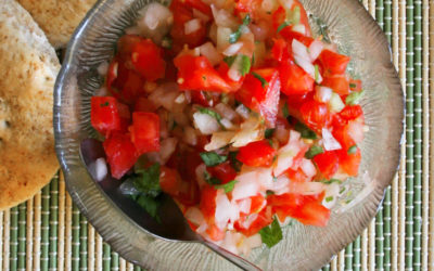 Pebre chileno con tomate