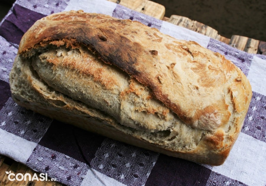 Pan hecho con levadura madre