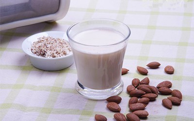 Leche de almendras