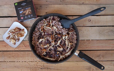 Paella de trigo sarraceno con shiitake