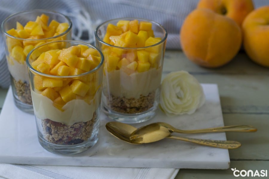 Vaso De Yogurt Leche Bebidas Y Cereal Frutas Frutos Secos Oem