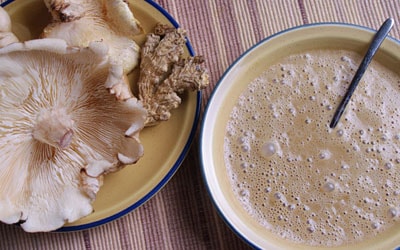 Sopa de shiitake en dos versiones