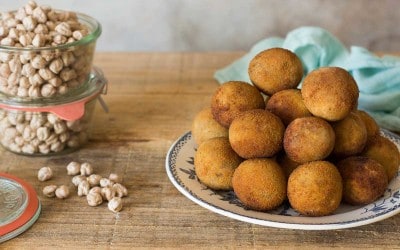 Croquetas caseras de garbanzos y berenjena