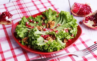 Ensalada de escarola, granada y nueces