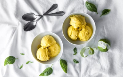 Helado de mango y yogur