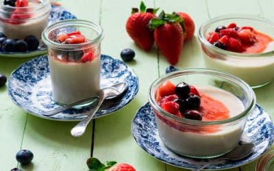 Panna cotta vegana con fresas para San Valentín