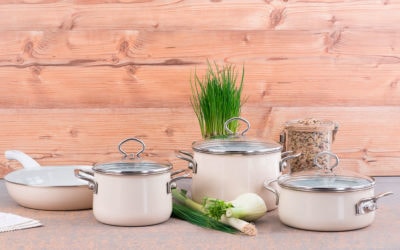 Menaje de cocina esmaltado: características y mantenimiento