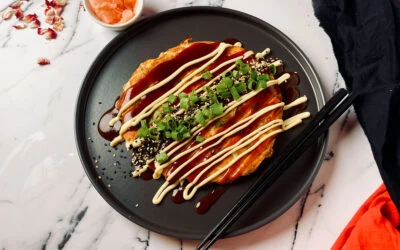 Okonomiyaki, la tortilla japonesa