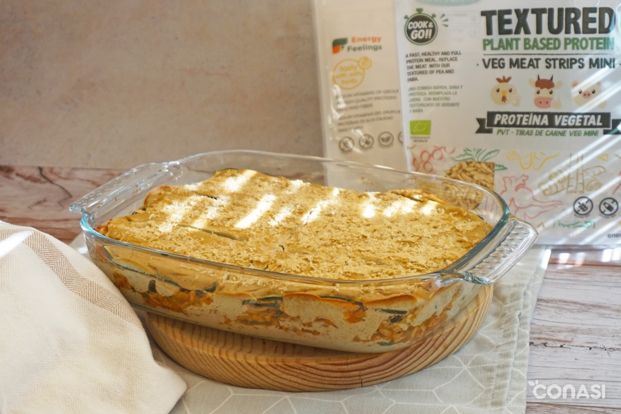 lasaña de calabacín acabada de salir del horno lasaña de calabacín acabada de salir del horno