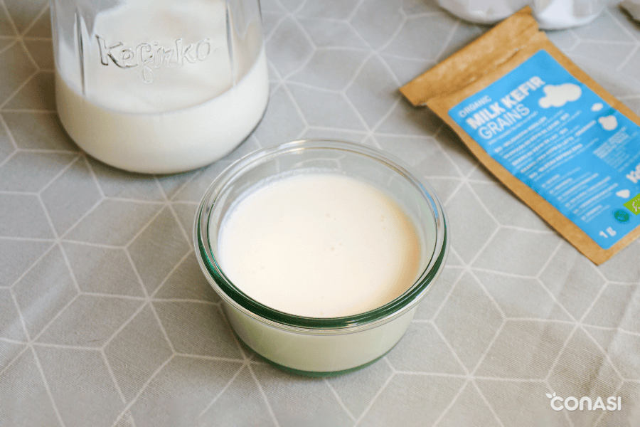 kéfir de leche listo para consumir kéfir de leche listo para consumir
