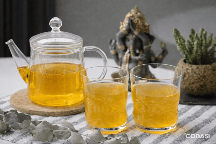 infusión antiinflamatoria preparada en tetera Trendglas infusión antiinflamatoria preparada en tetera Trendglas